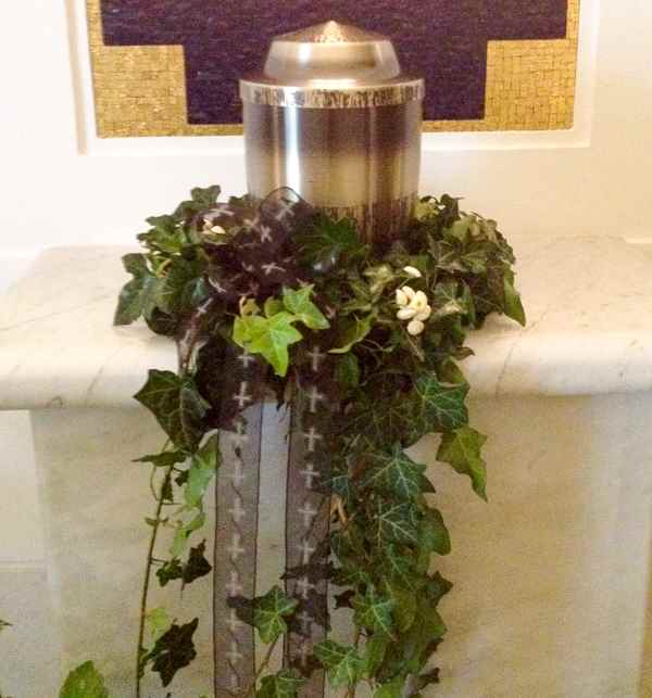 Urnengesteck Urnenkranz - Blumen für die Urne
